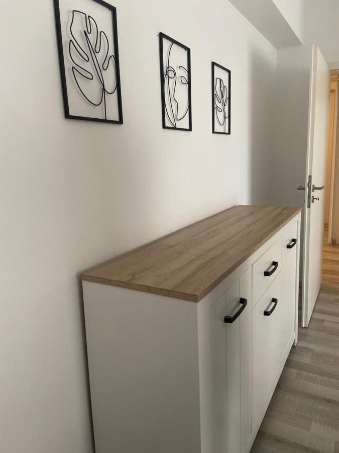 Divany Apartaments - Coresi Mall Brasov Bagian luar foto